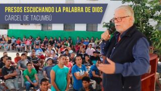 Predicando en la cárcel de Tacumbú // Miguel Díez